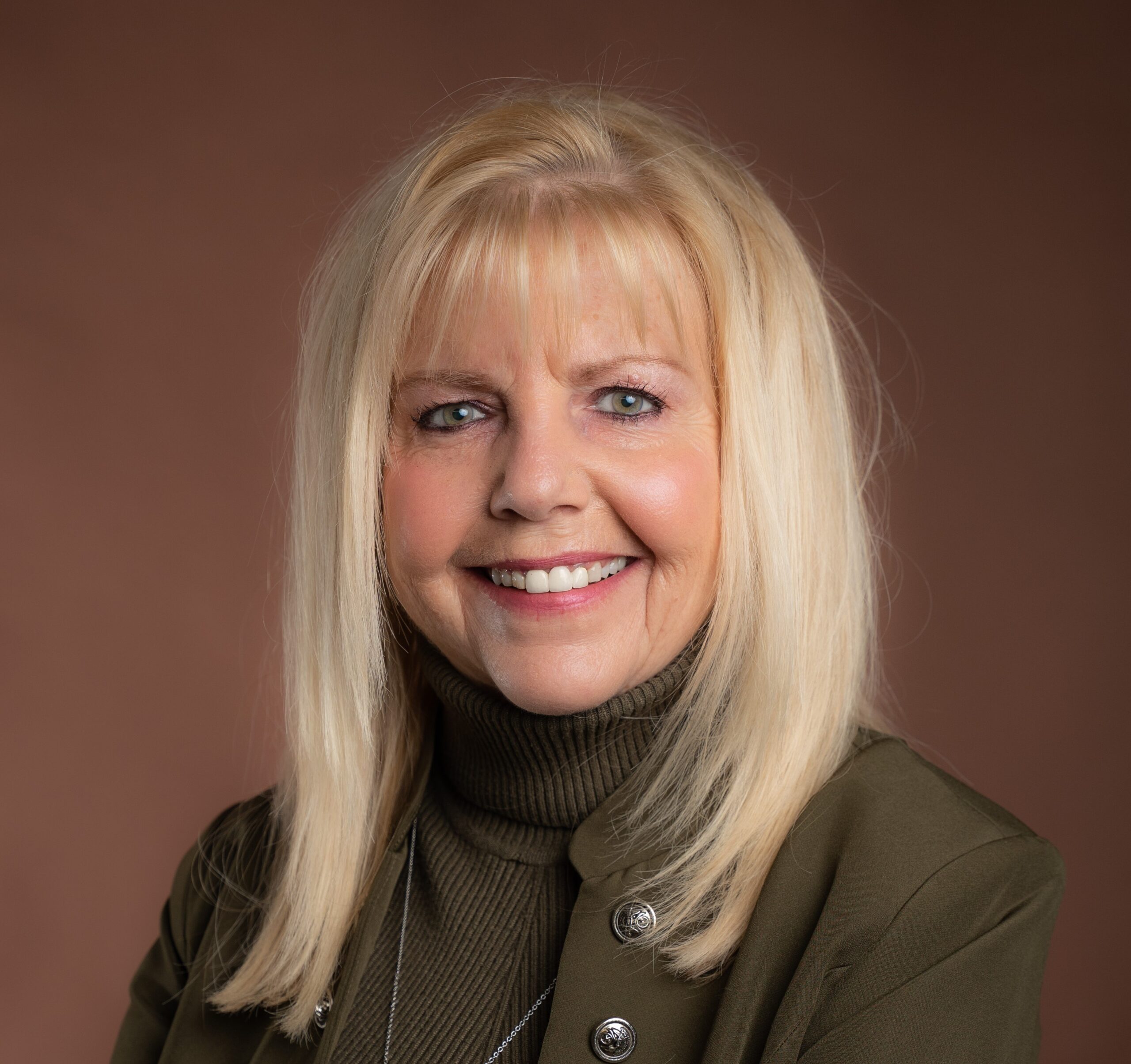 Karen Komondor Headshot