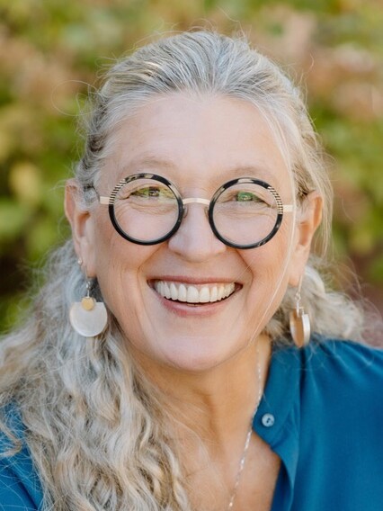 Gisela Headshot