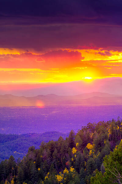 santa fe sun on horizon
